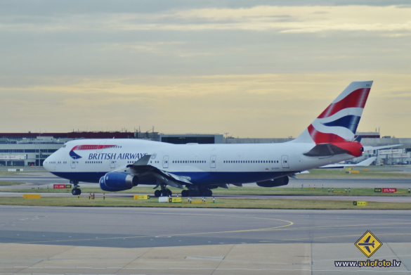 Boeing 747-436